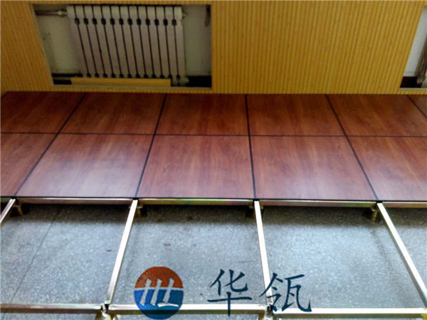 木質有邊防靜電板地板鋪裝